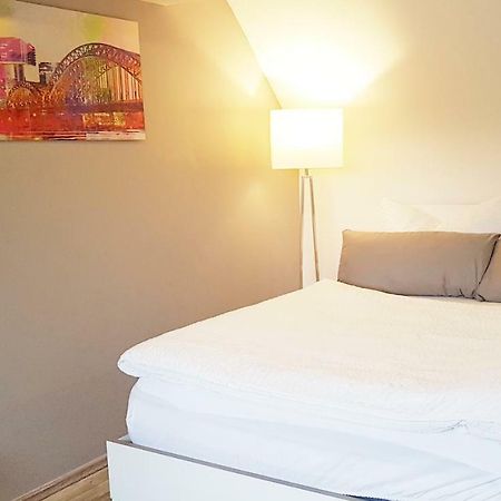 קלן Zwei Schicke Apartments Mit Parkplatz מראה חיצוני תמונה