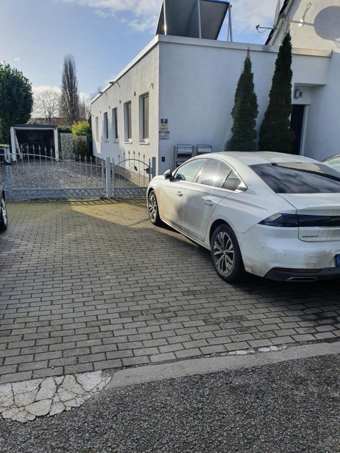 קלן Zwei Schicke Apartments Mit Parkplatz מראה חיצוני תמונה