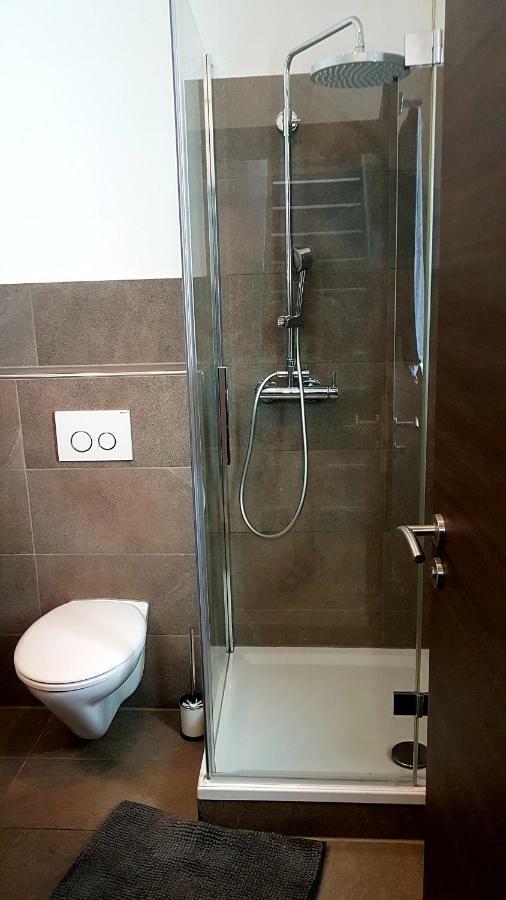 קלן Zwei Schicke Apartments Mit Parkplatz מראה חיצוני תמונה
